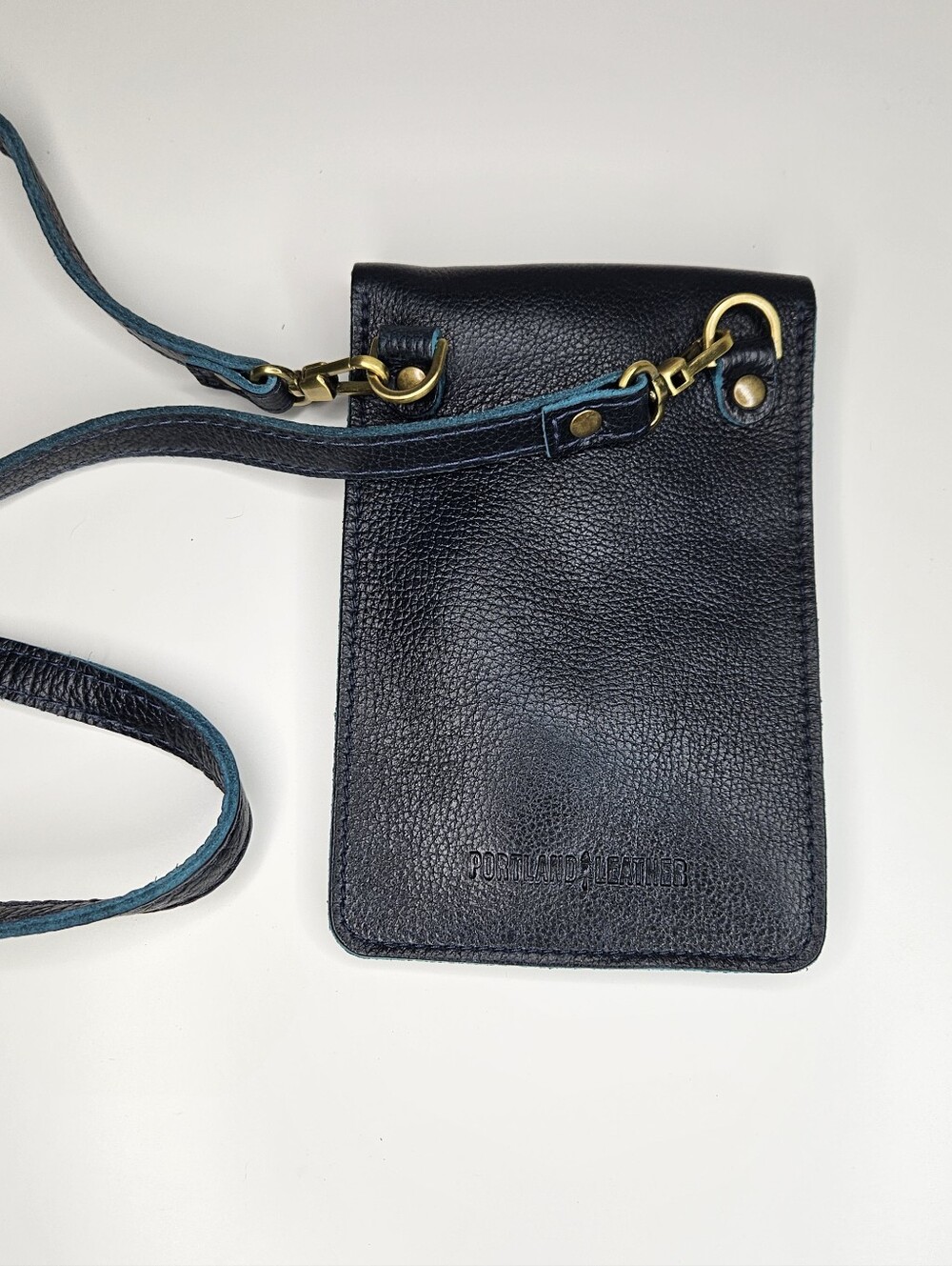 Portland Leather Goods Parker Phone Bag Boreal - Picture 7 of 15
